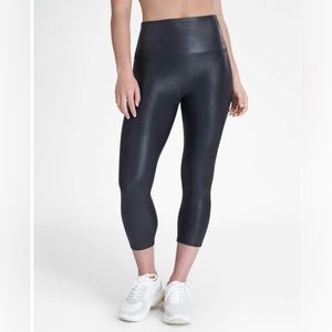 Spanx Faux Leather Cropped Leggings